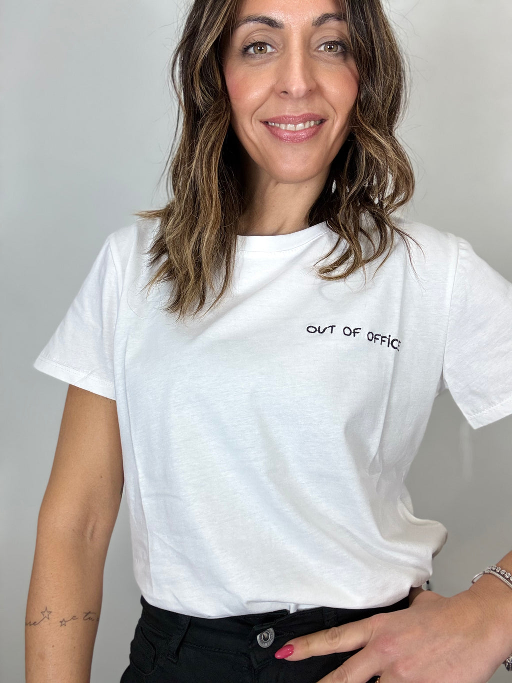 T shirt OUT OF OFFICE