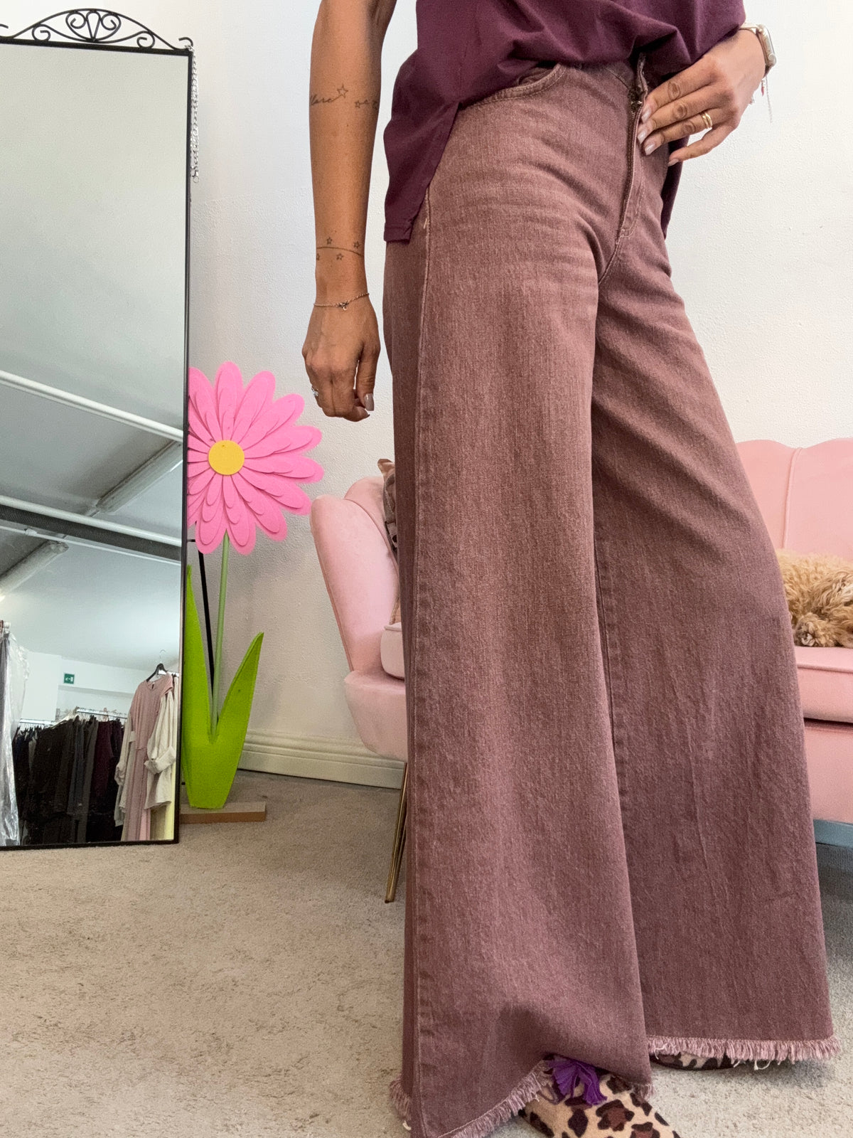 Jeans campana con qualche frangetta