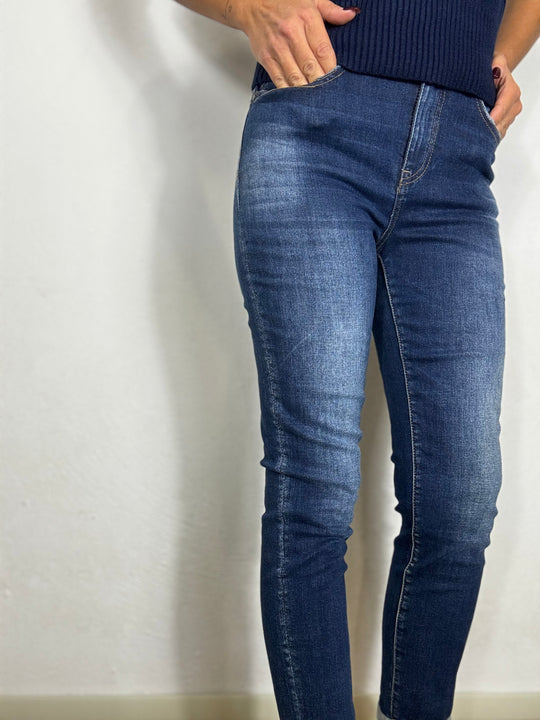 Nuovo jeans skinny morbido