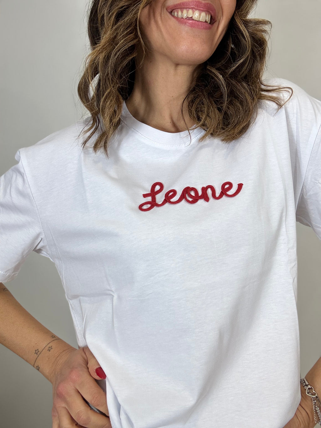 La T shirt LUMINA coi segni zodiacali