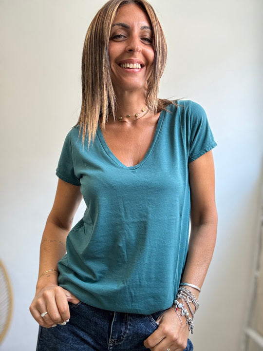La t-shirt scollo a V