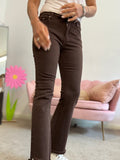 Il jeans zampetta con le frangette marrone