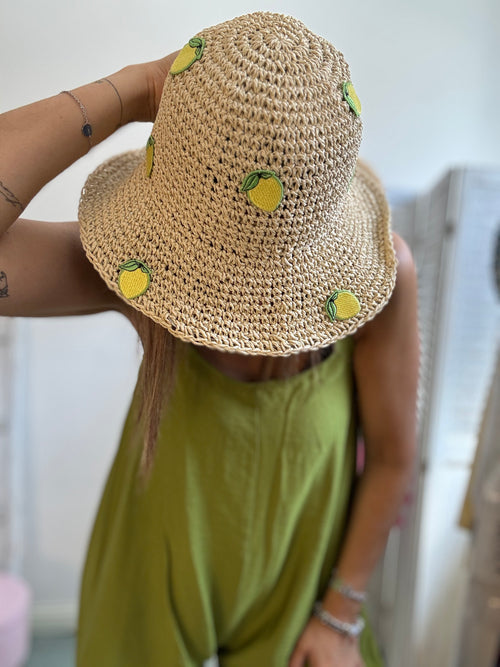 Il cappello di paglia coi limoni