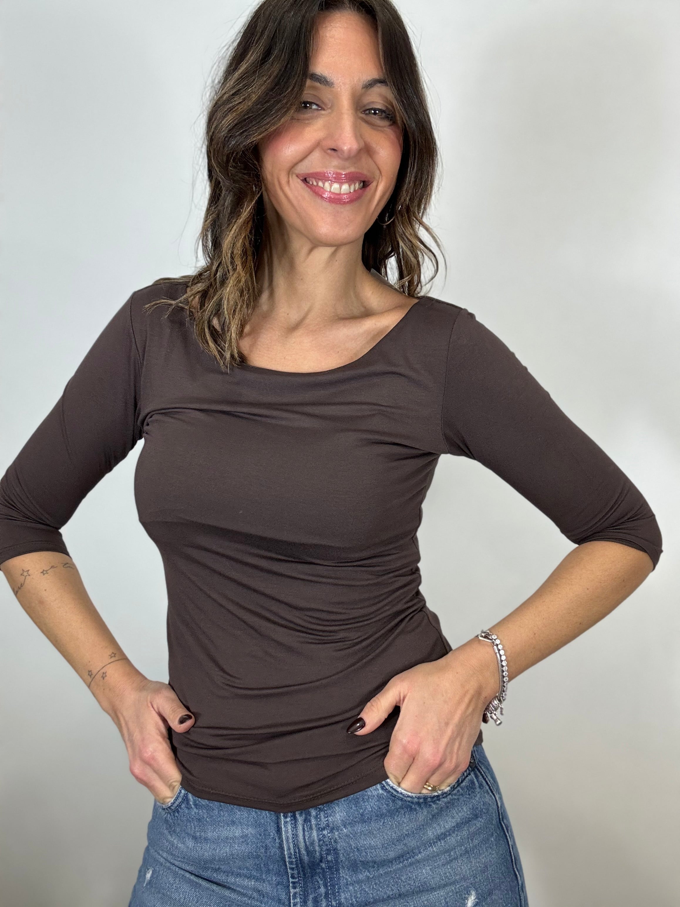 T-shirt basica manica a 3/4 ( tanti colori)