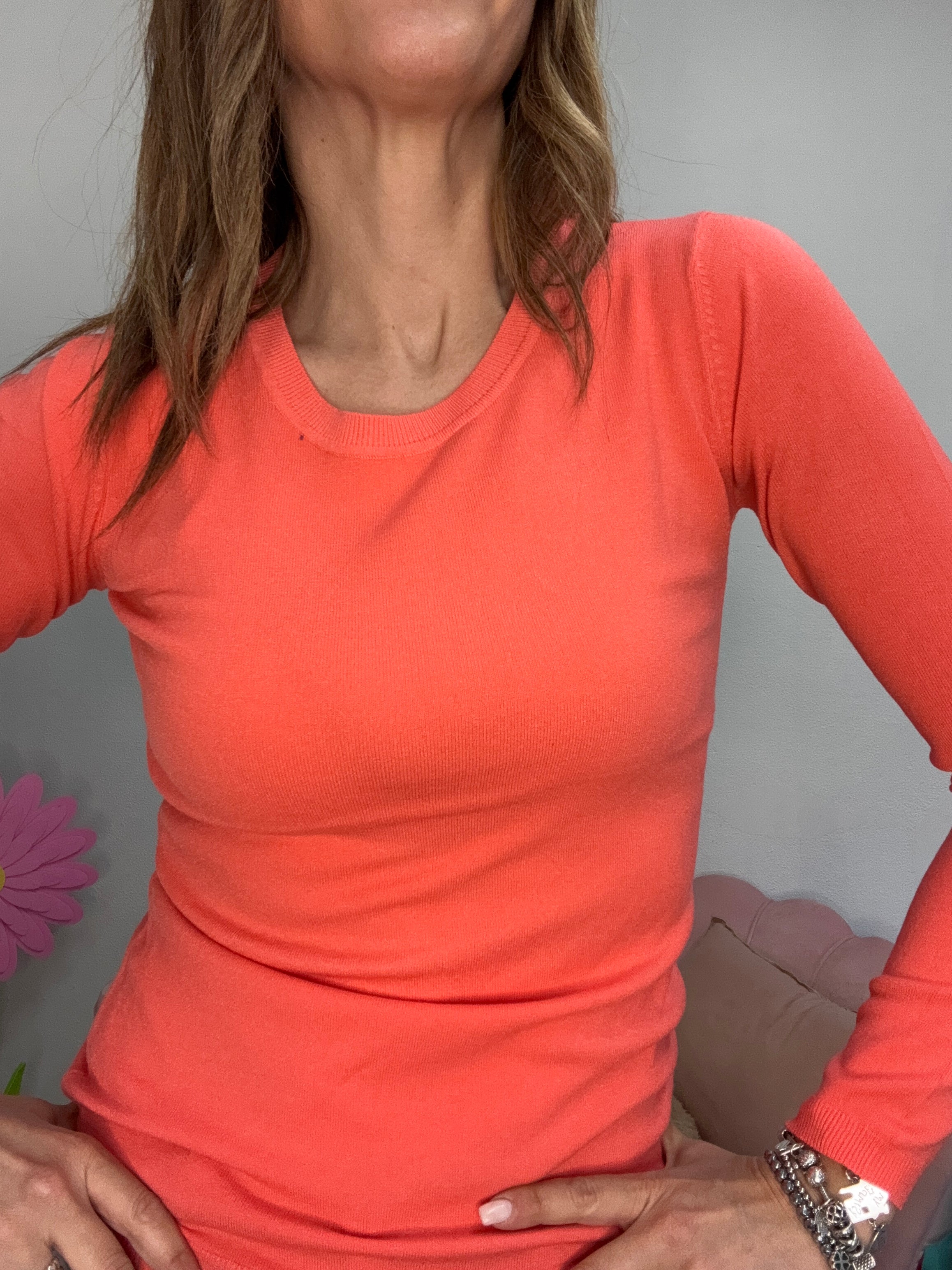 Il pull basico fluo