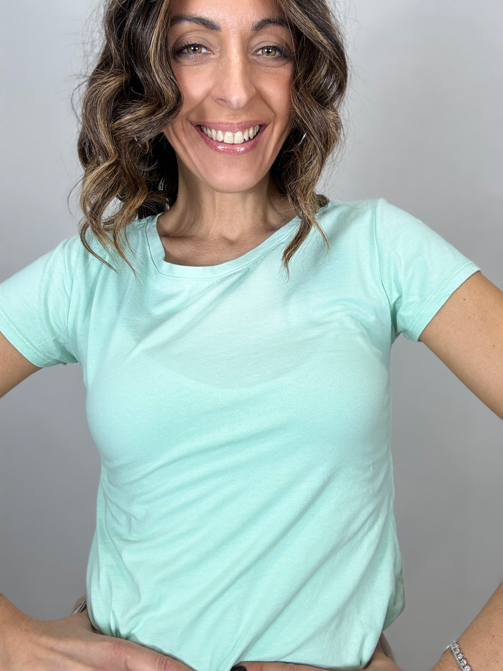 La t-shirt basica in diversi colori