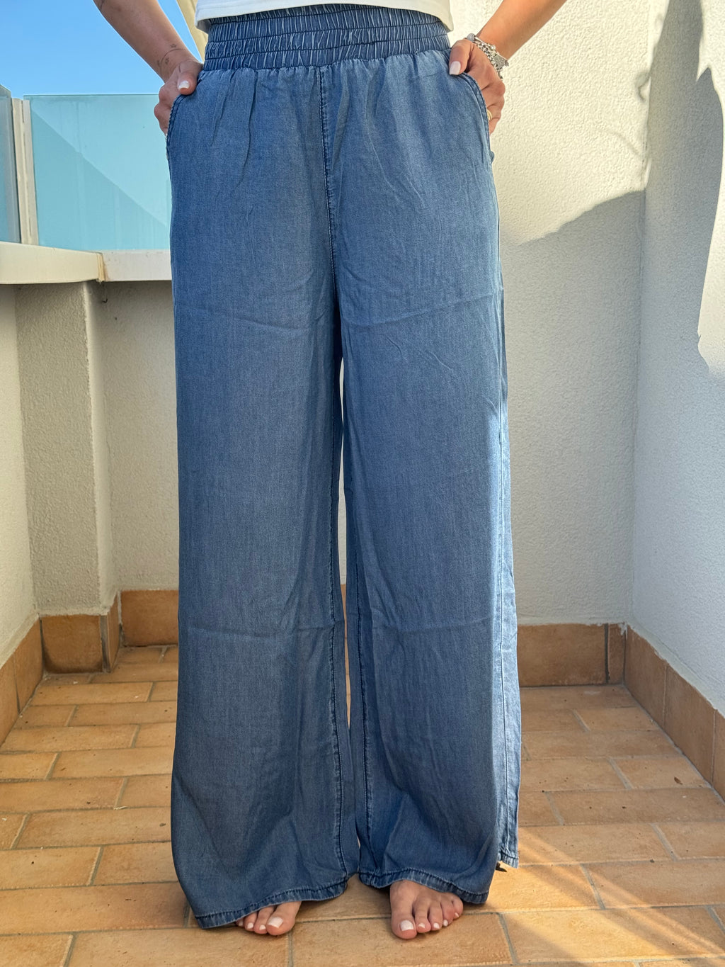Il jeans volante con l’elastico