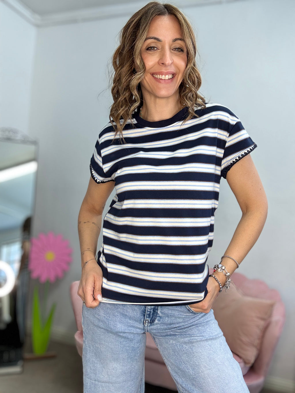 La t-shirt col bordo uncinetto