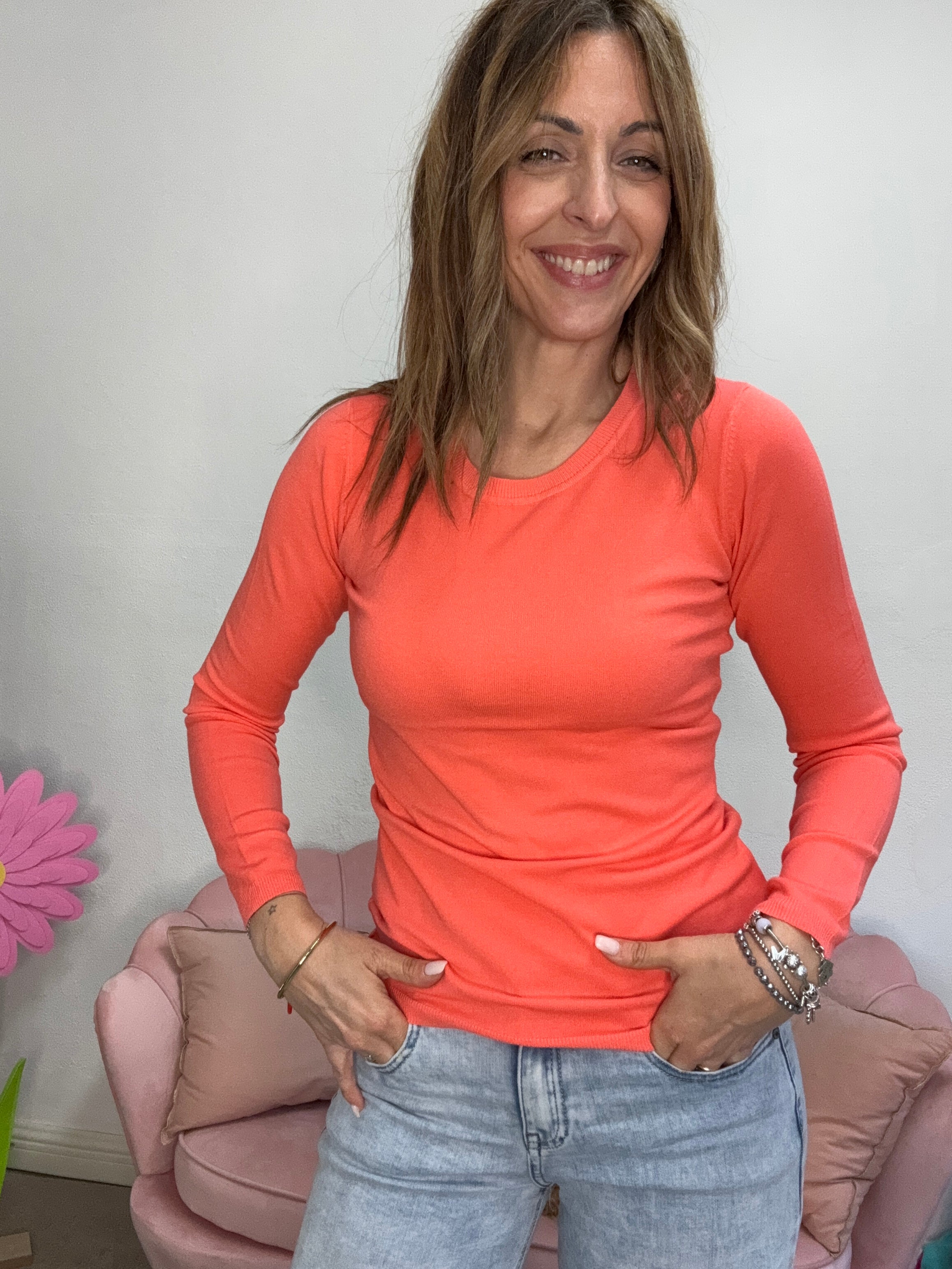 Il pull basico fluo