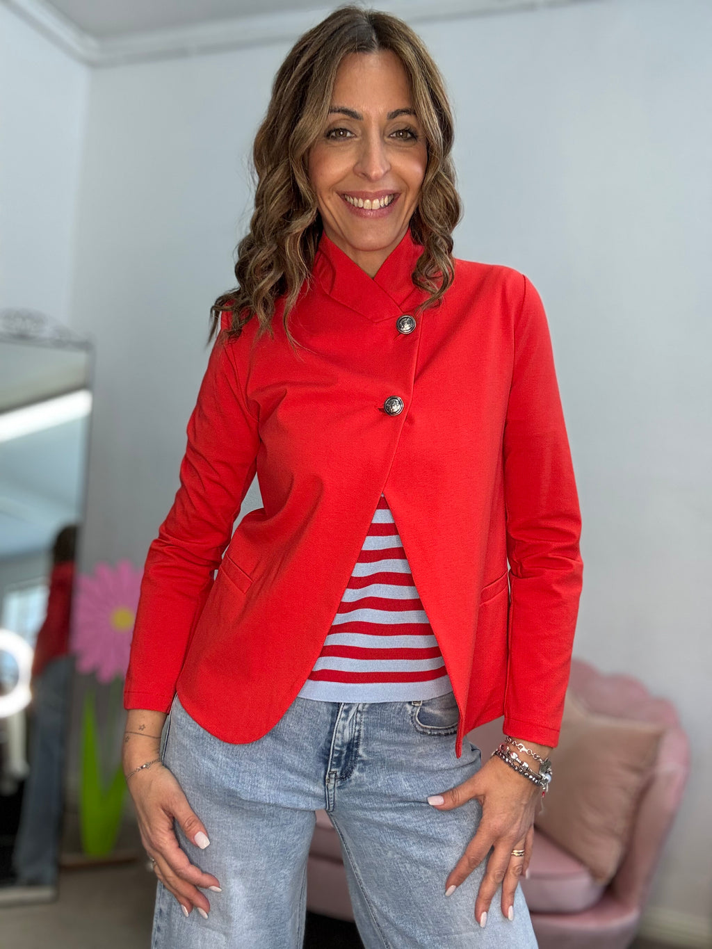 La giacca Pamela coi due bottoni