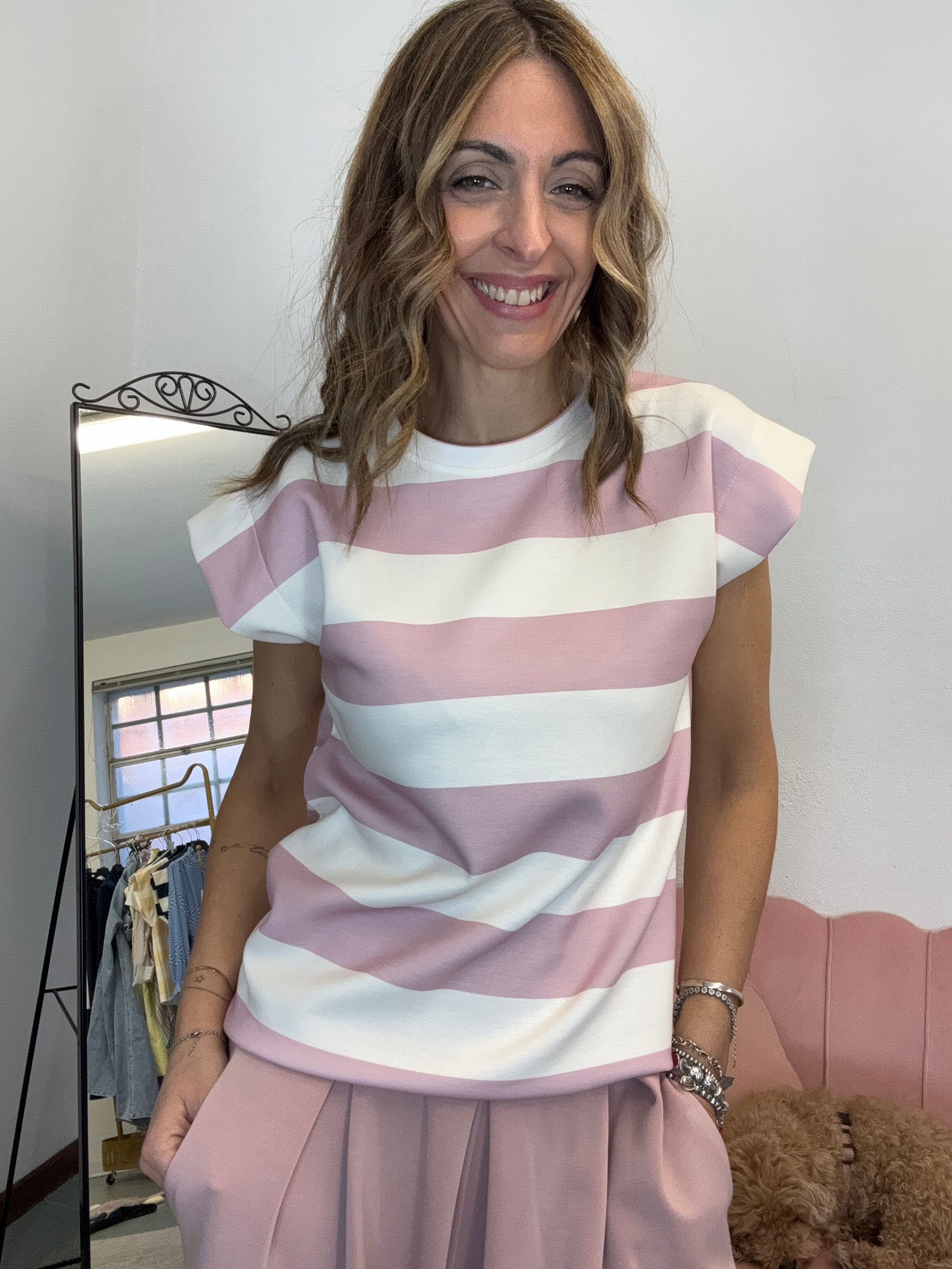 La maglie con le alette a righe