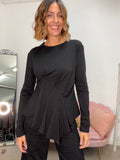 La t-shirt arriccio e punta