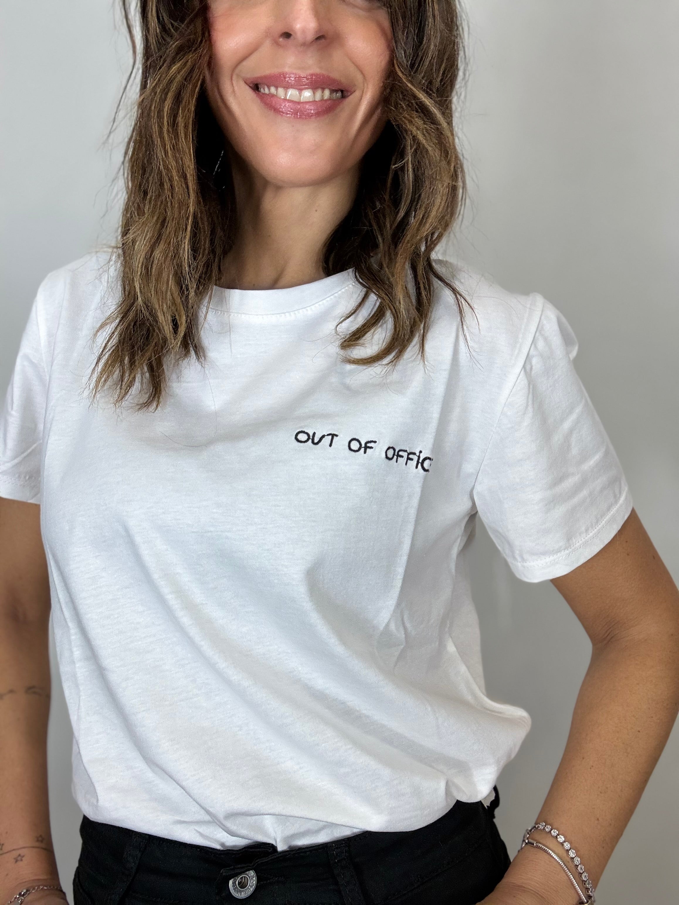 T shirt OUT OF OFFICE