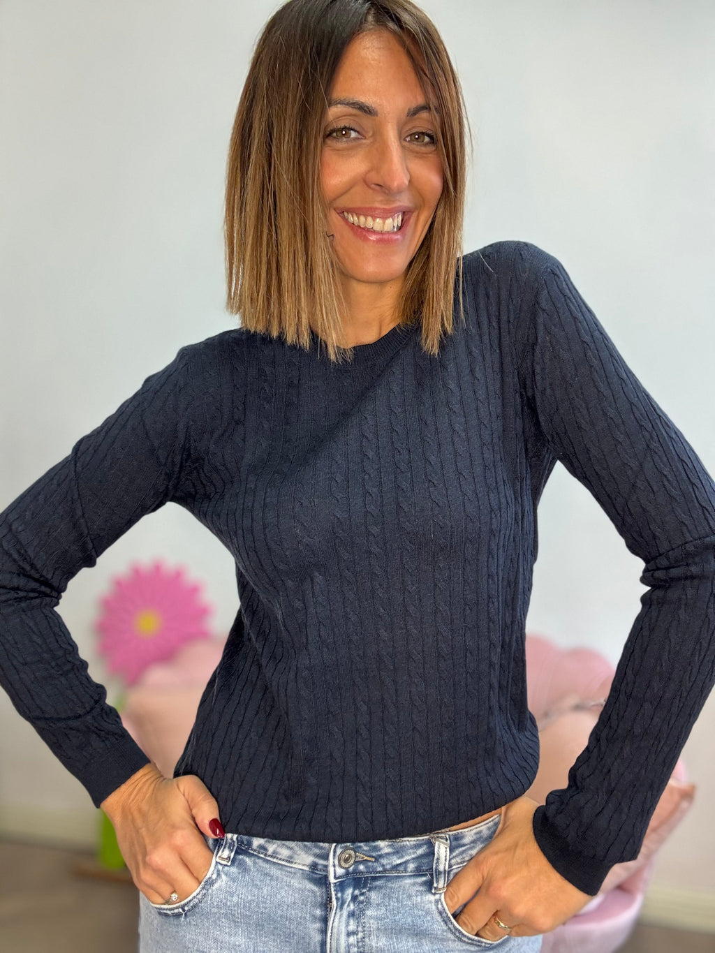 Il pull leggero con le treccine