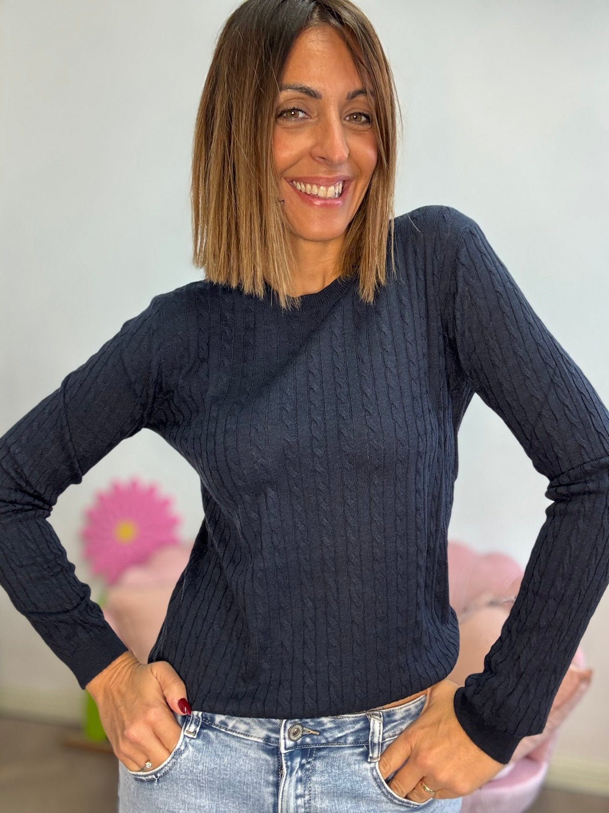 Il pull leggero con le treccine