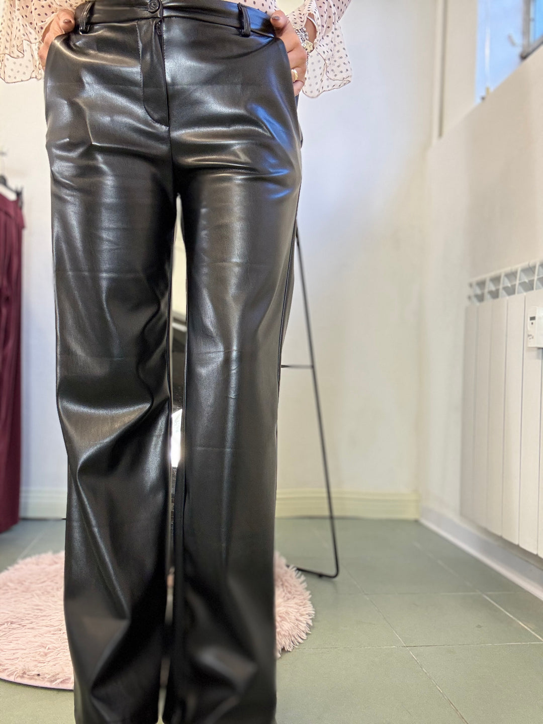Il pantalone ecopelle Oliver