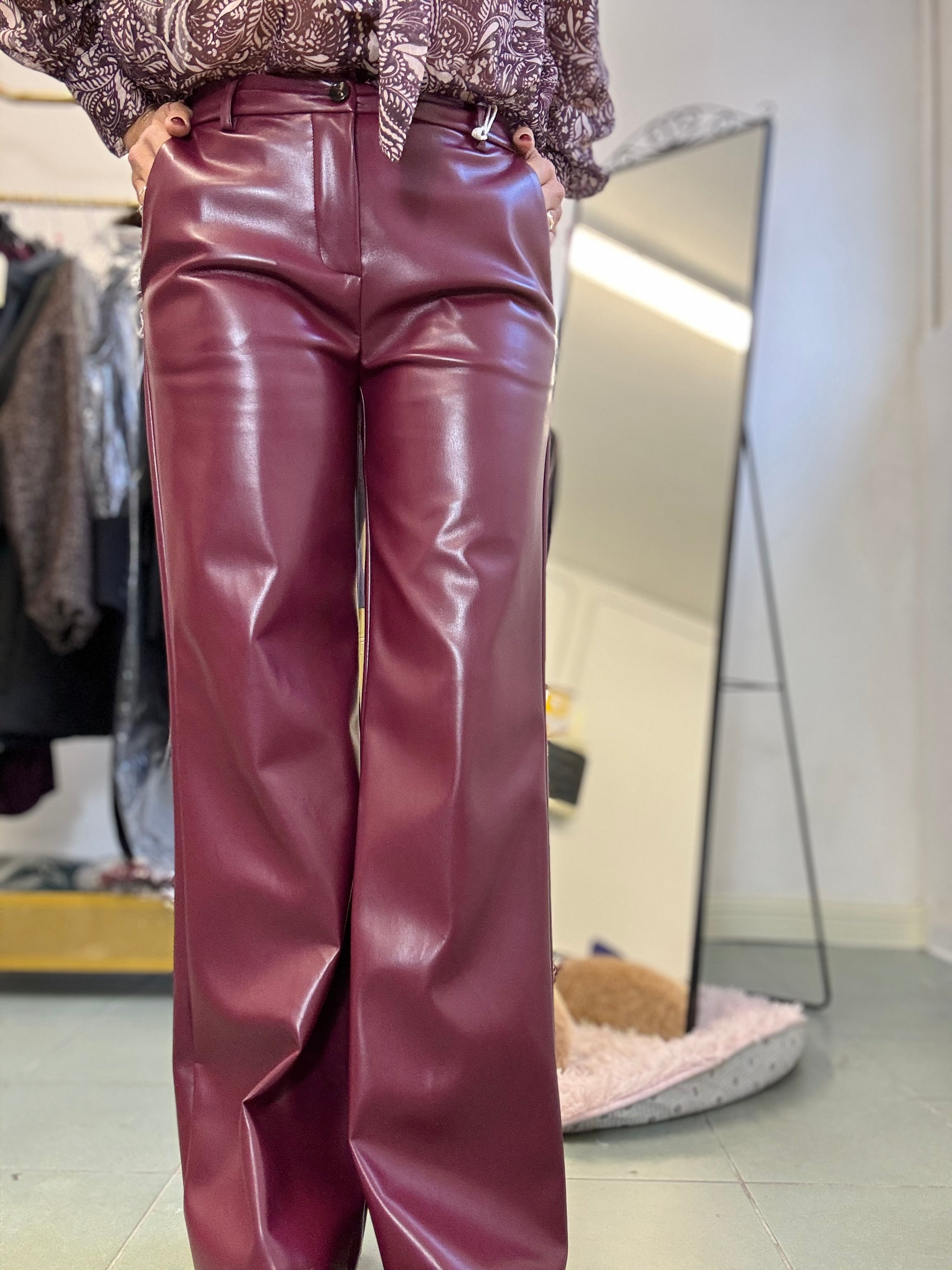 Il pantalone ecopelle Oliver