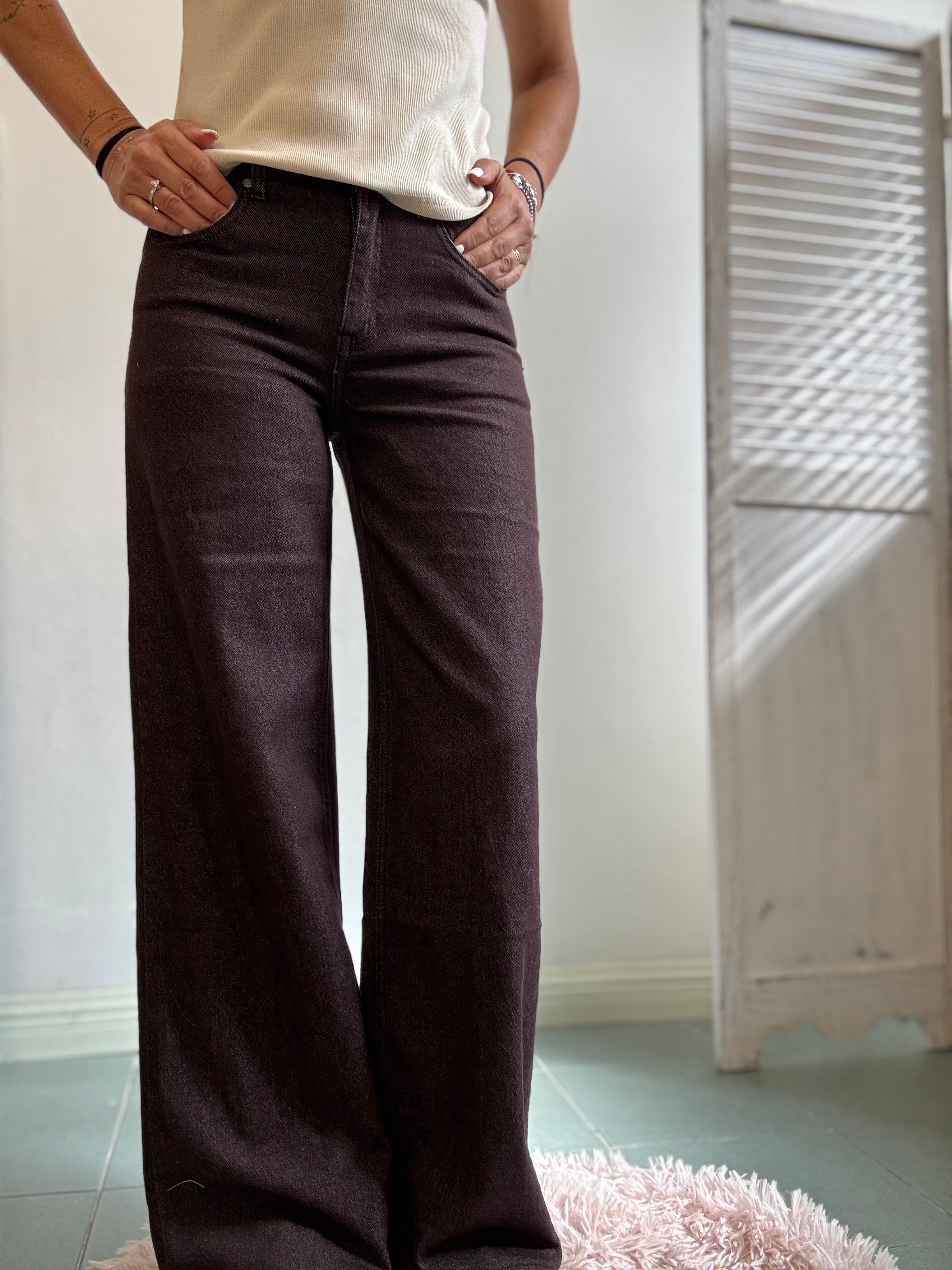 Il jeans dritto e spigato