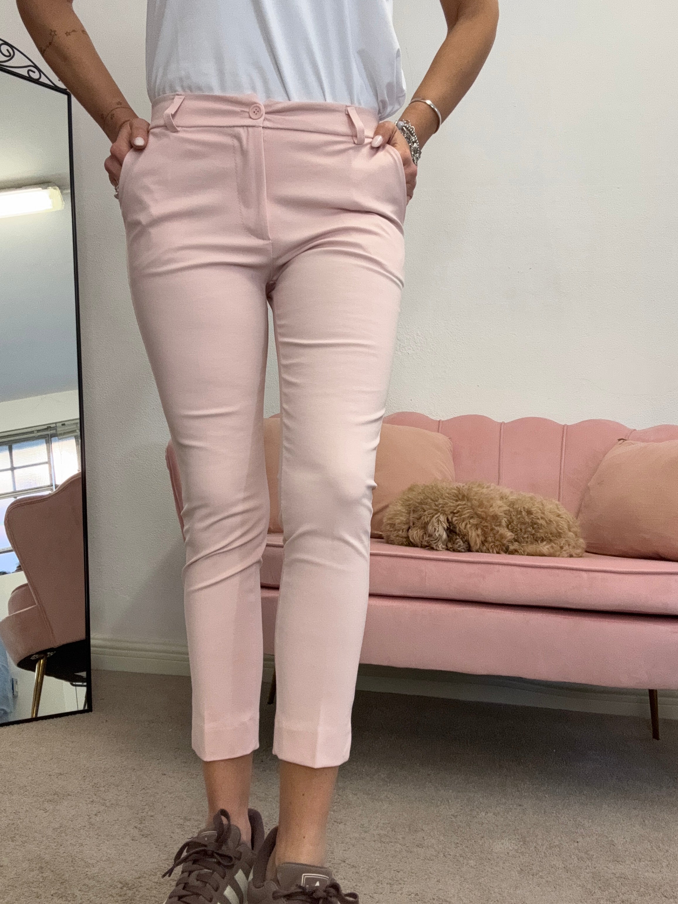 Il pantalone sigaretta punto Milano