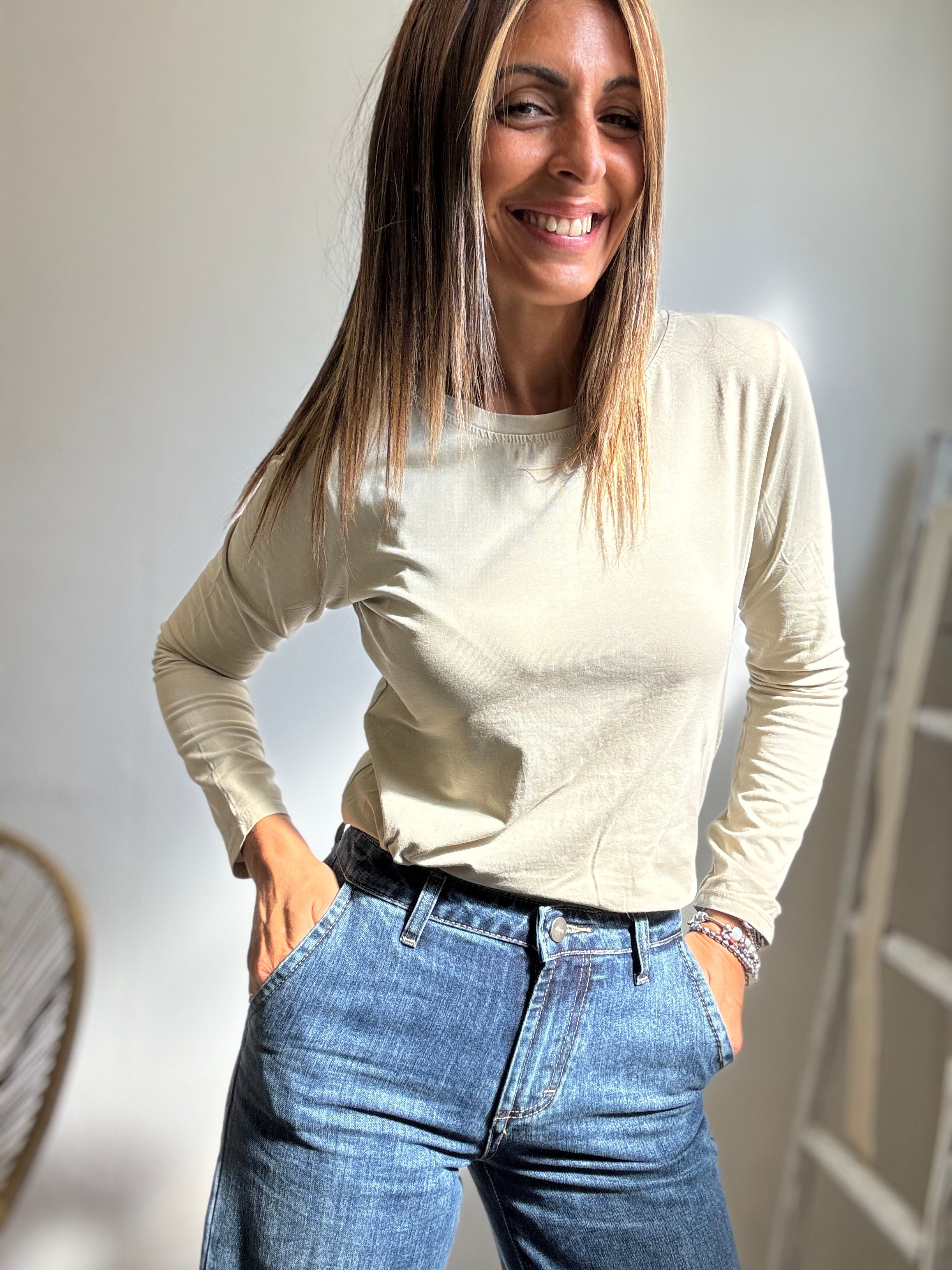 La t-shirt girocollo manica lunga