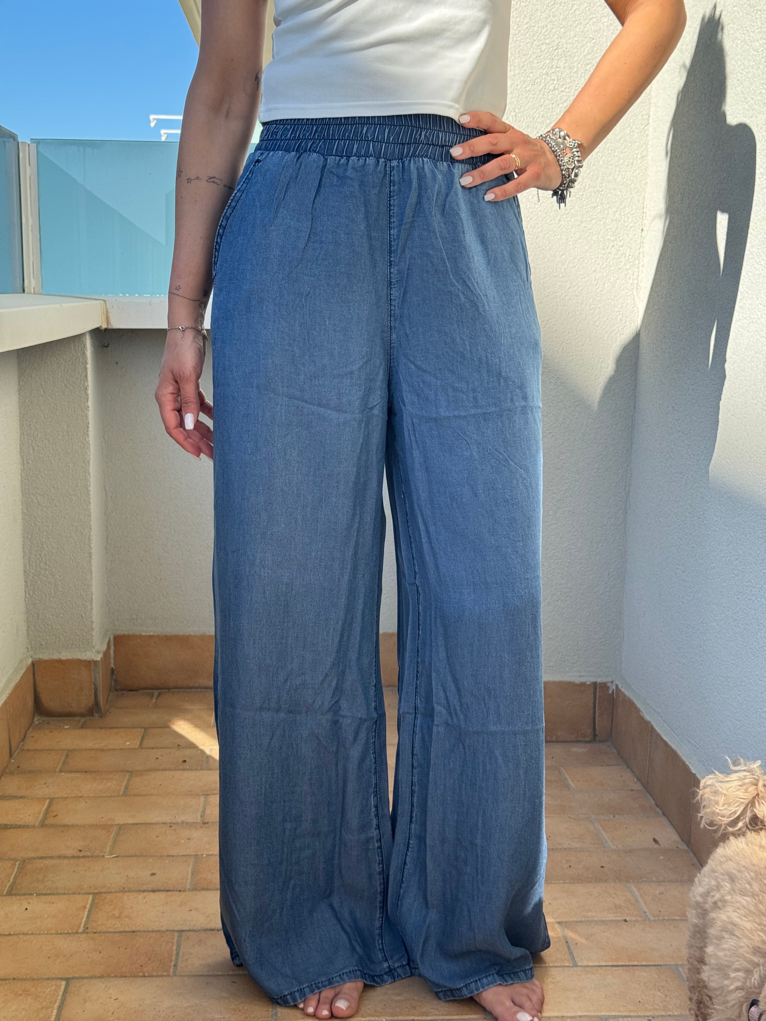 Il jeans volante con l’elastico