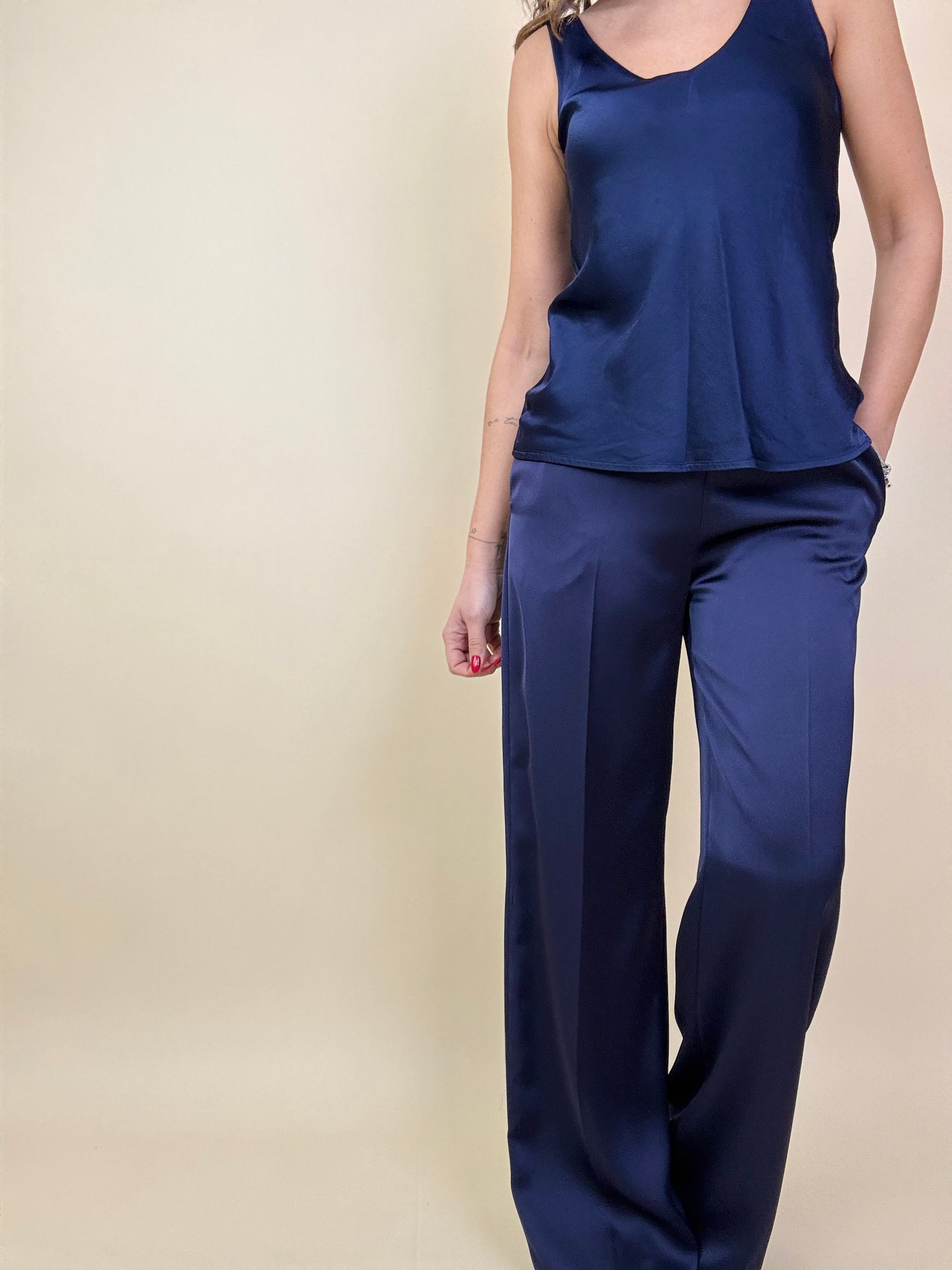 Il coordinato Delia in raso ( giacca e pantalone )