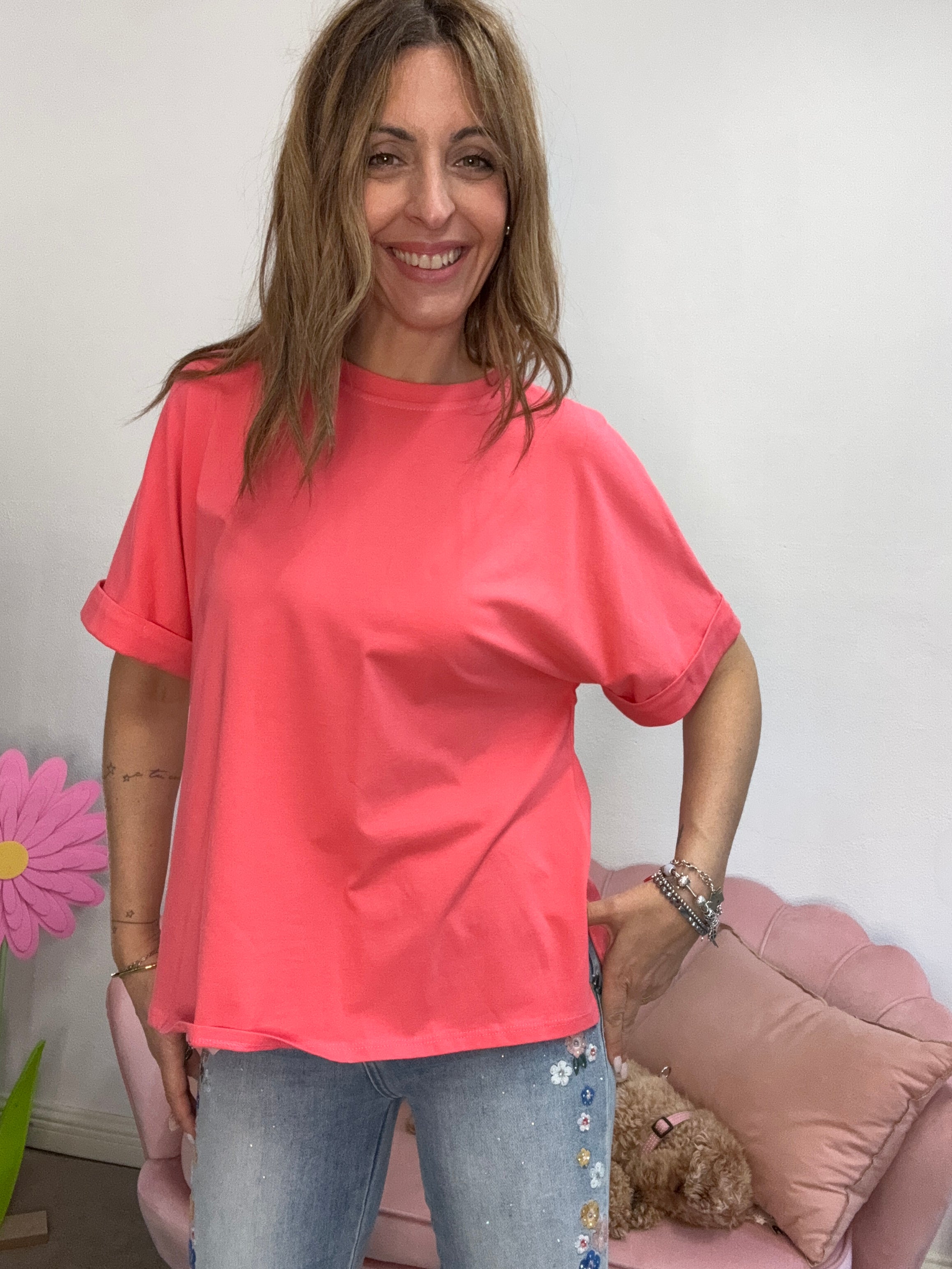 La T-shirt cotone con gli spacchetti