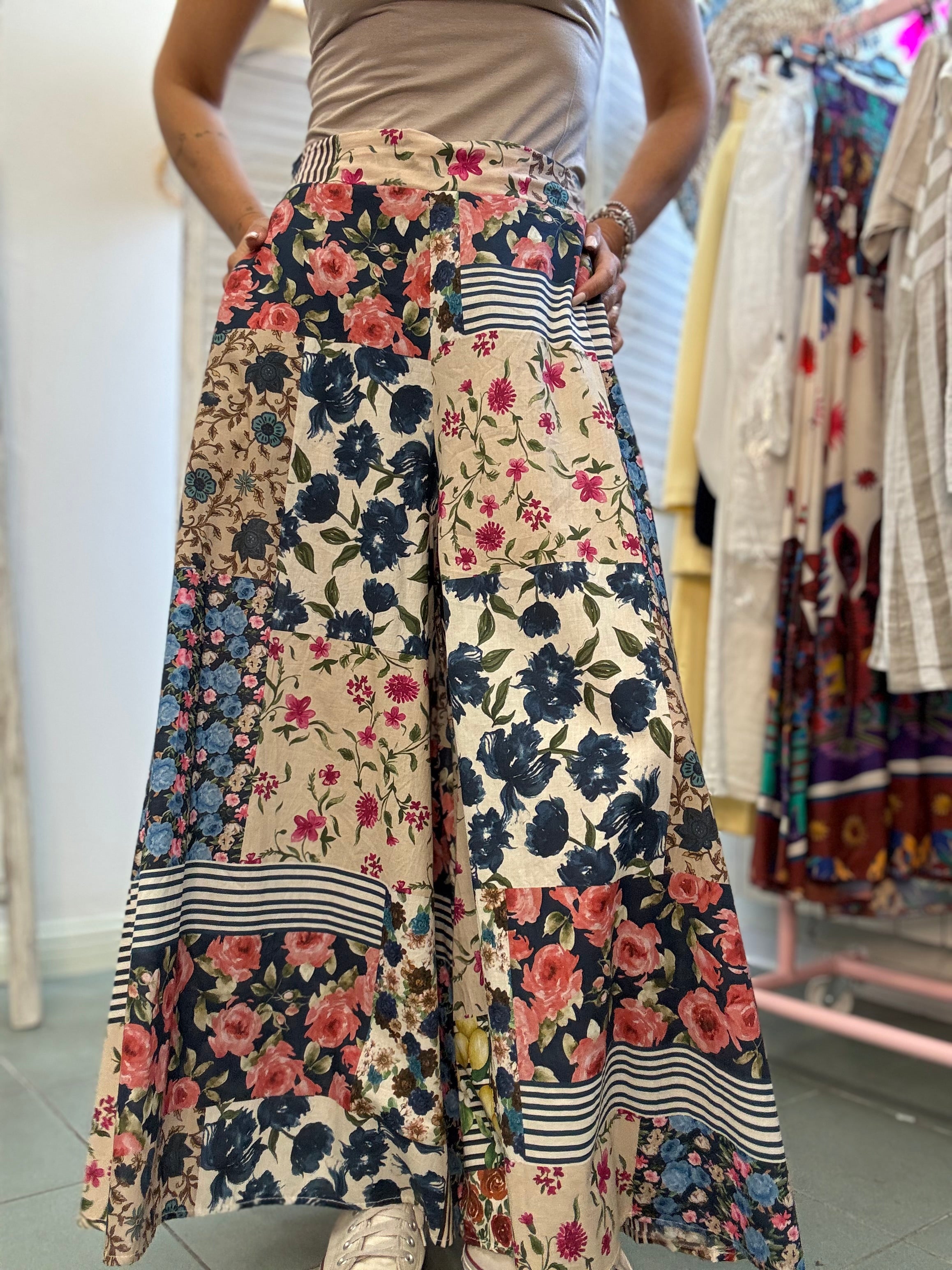 Il pantalone gonnellone fiorato