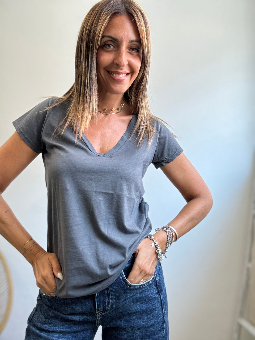 La t-shirt scollo a V