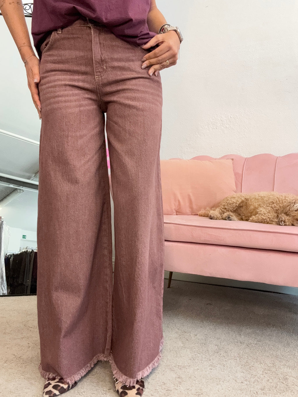 Jeans campana con qualche frangetta