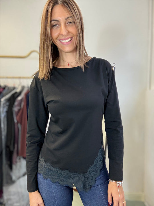 La t-shirt con il pizzo