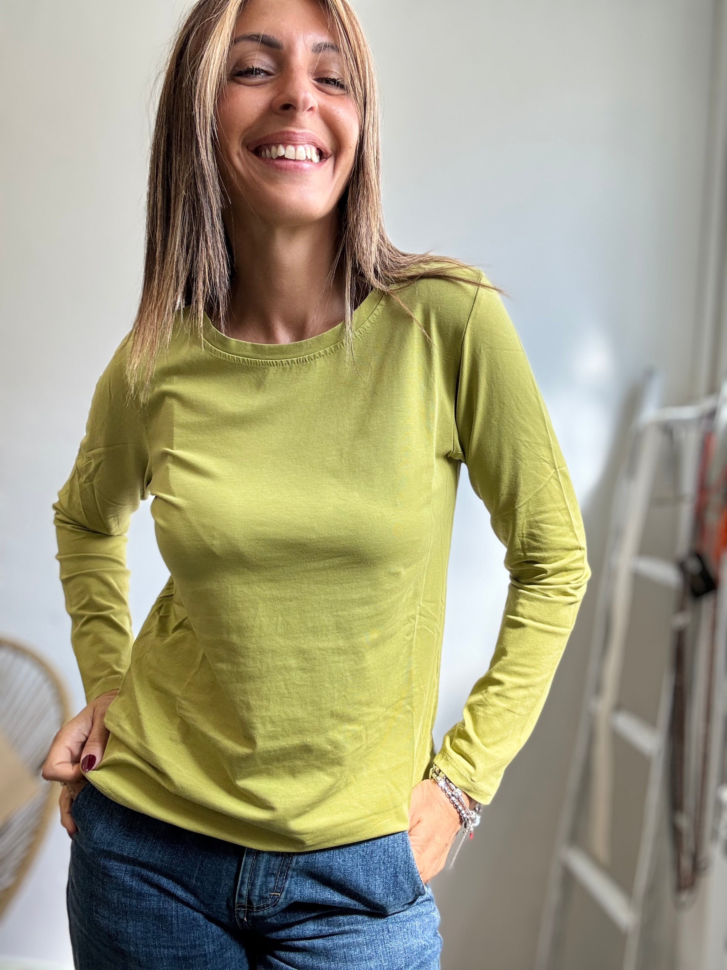 La t-shirt girocollo manica lunga