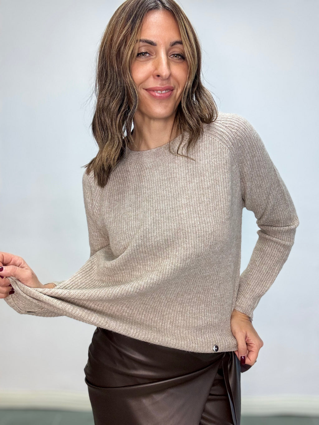 Il pull morbidone a costine girocollo