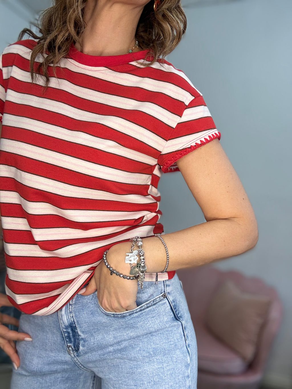 La t-shirt col bordo uncinetto