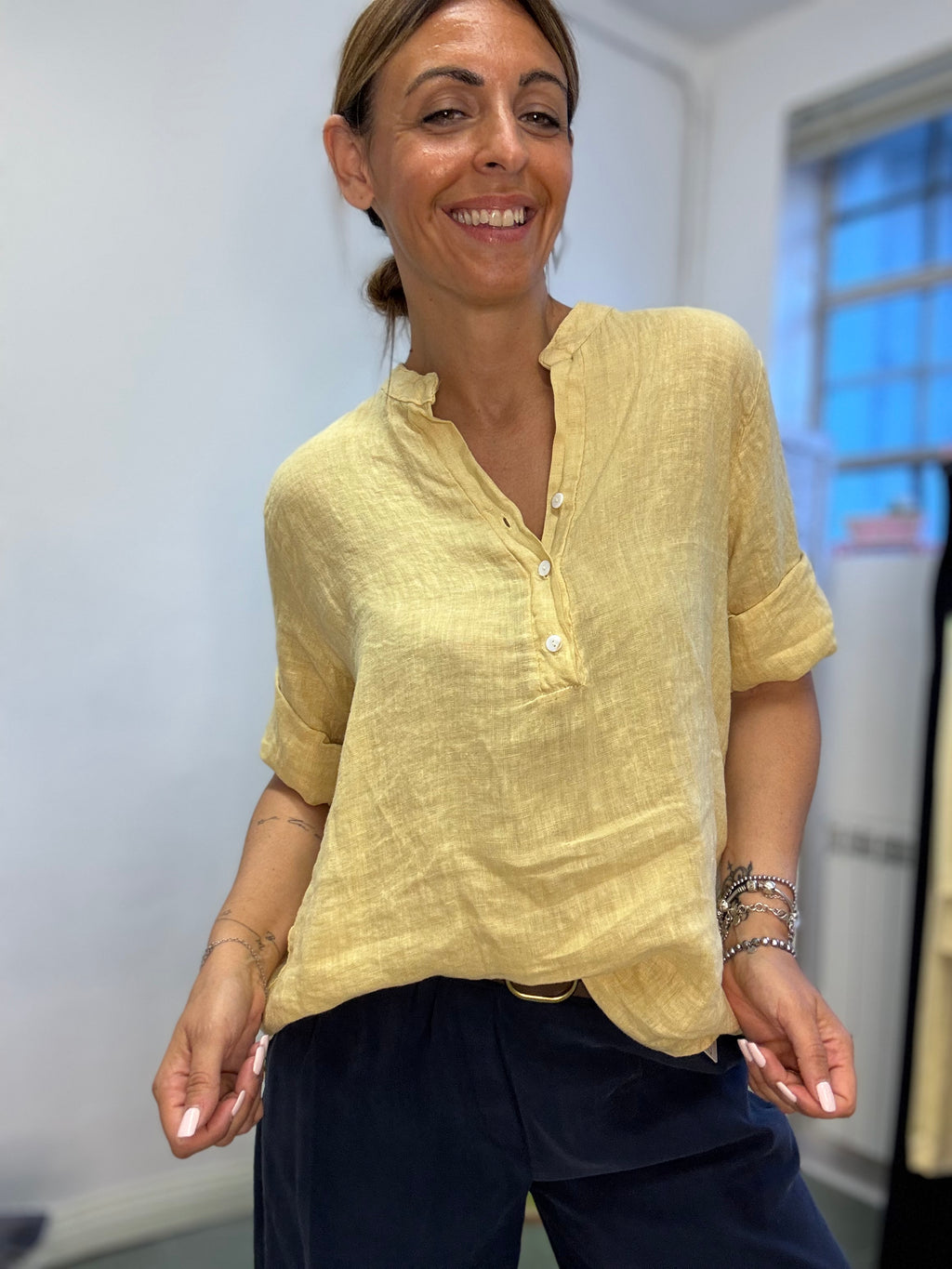 La camicia polo in lino