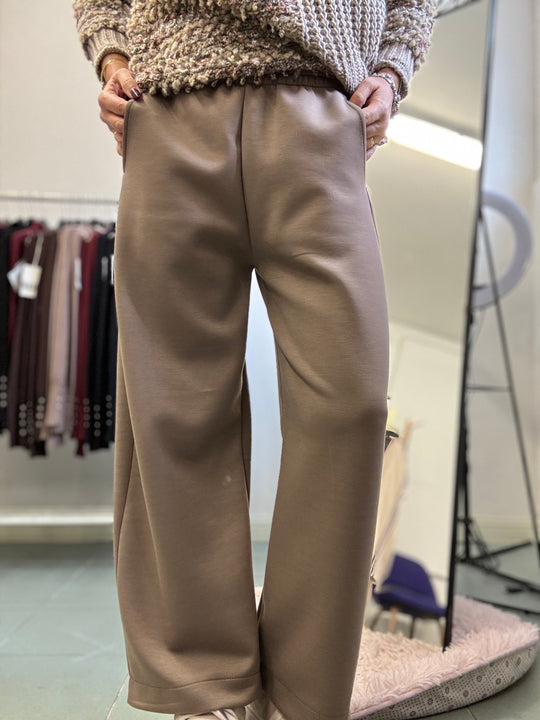 Il pantalone scuba ovetto