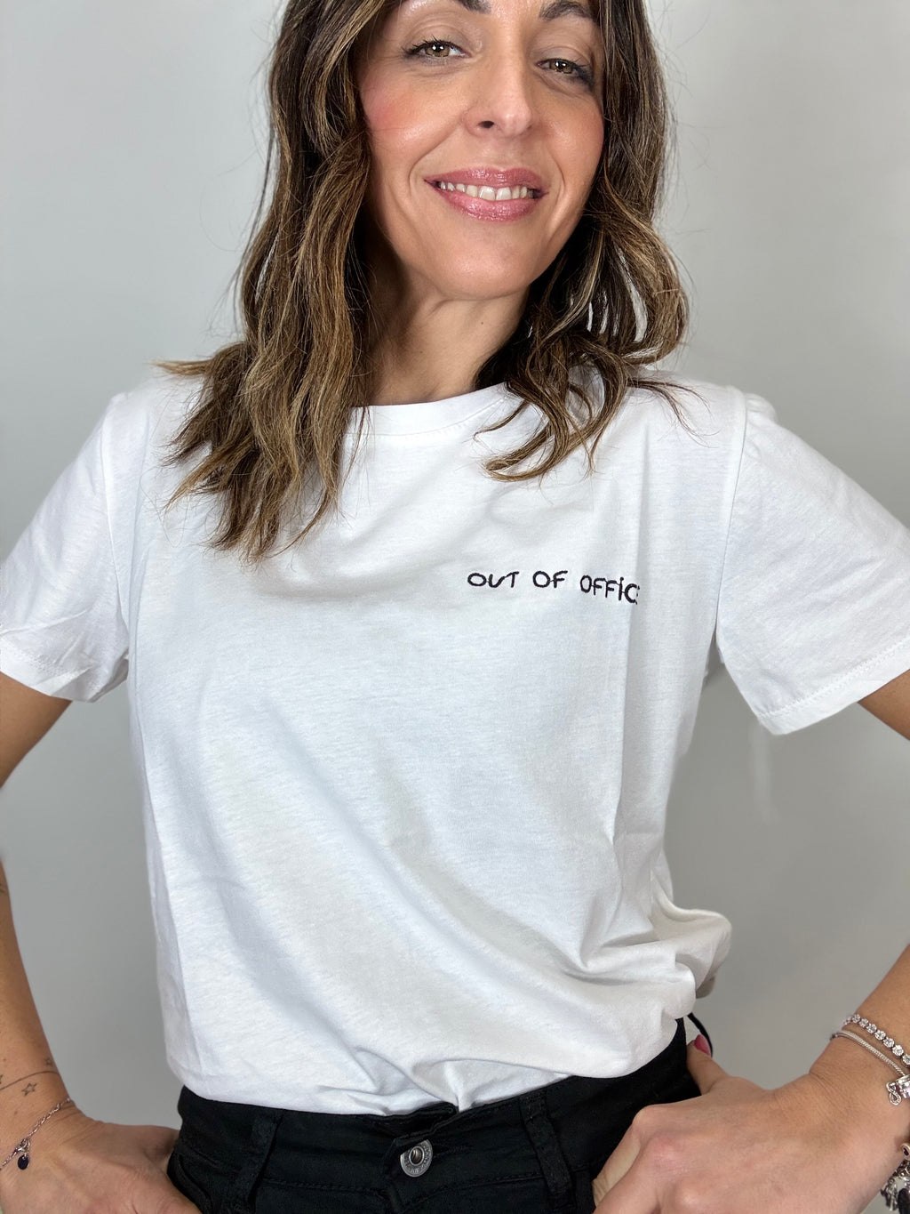 T shirt OUT OF OFFICE