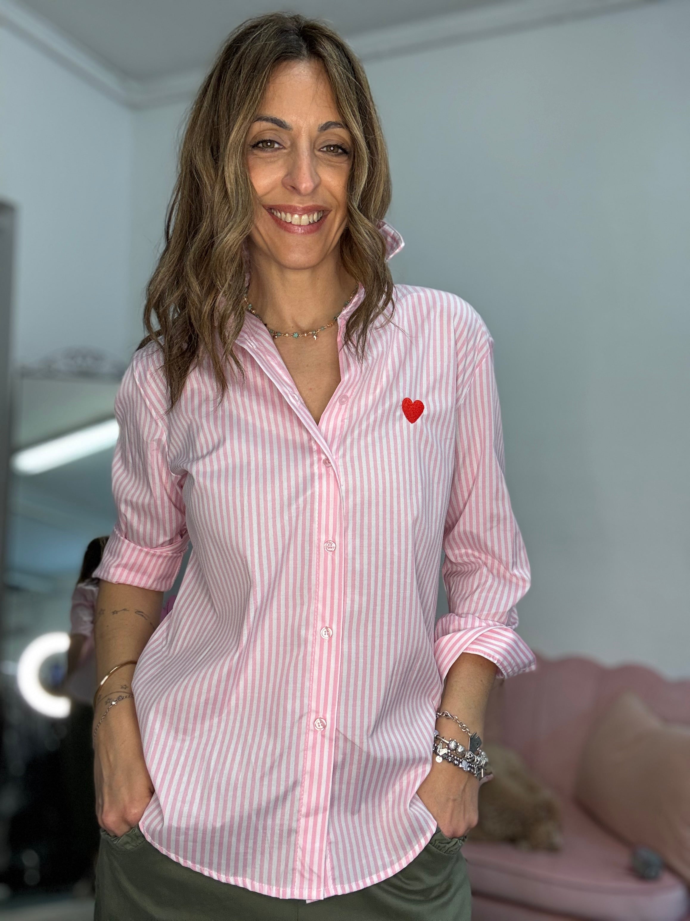 La camicia bastoncini e cuoricino