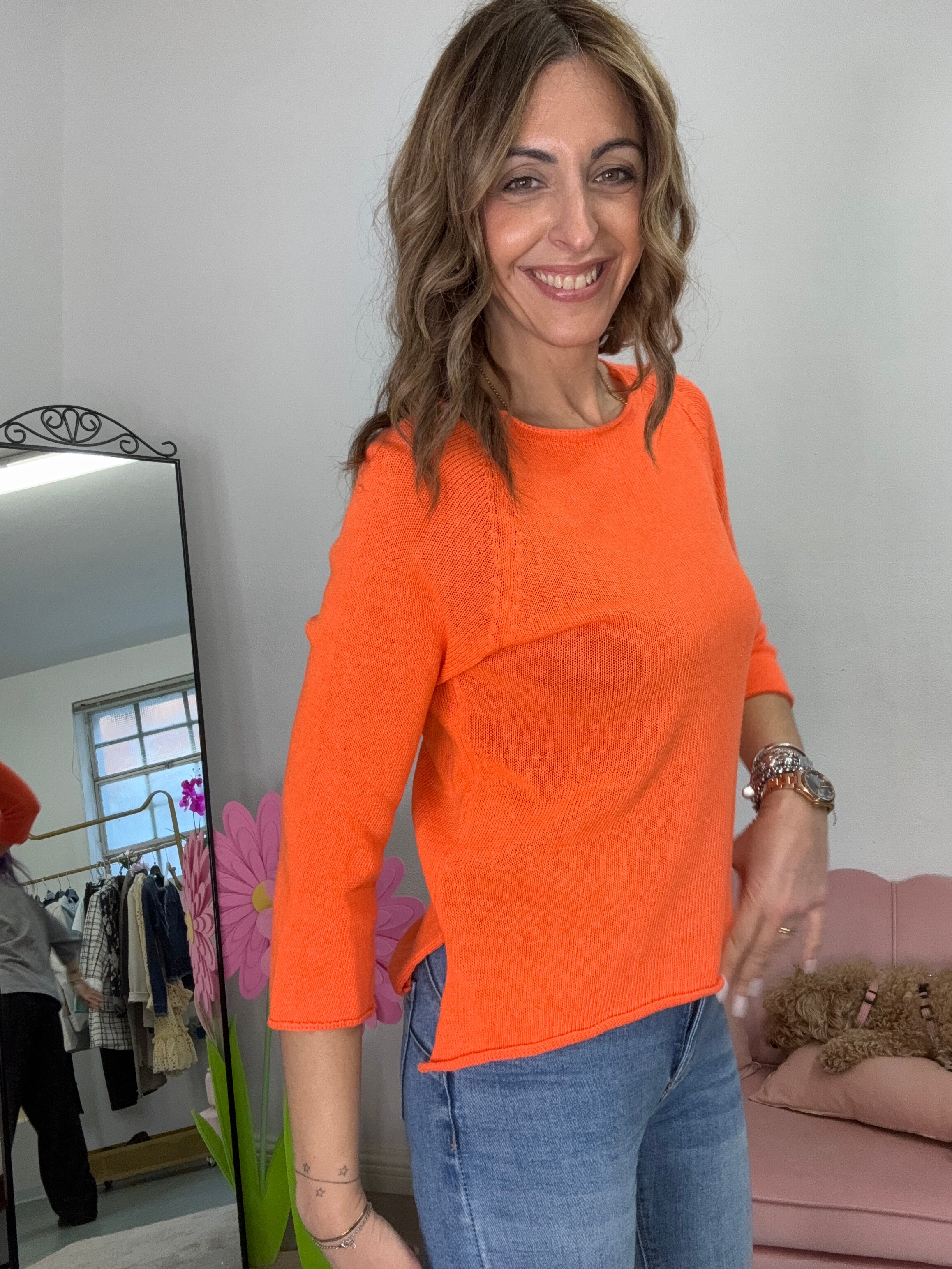 Il pull di cotone con gli spacchetti