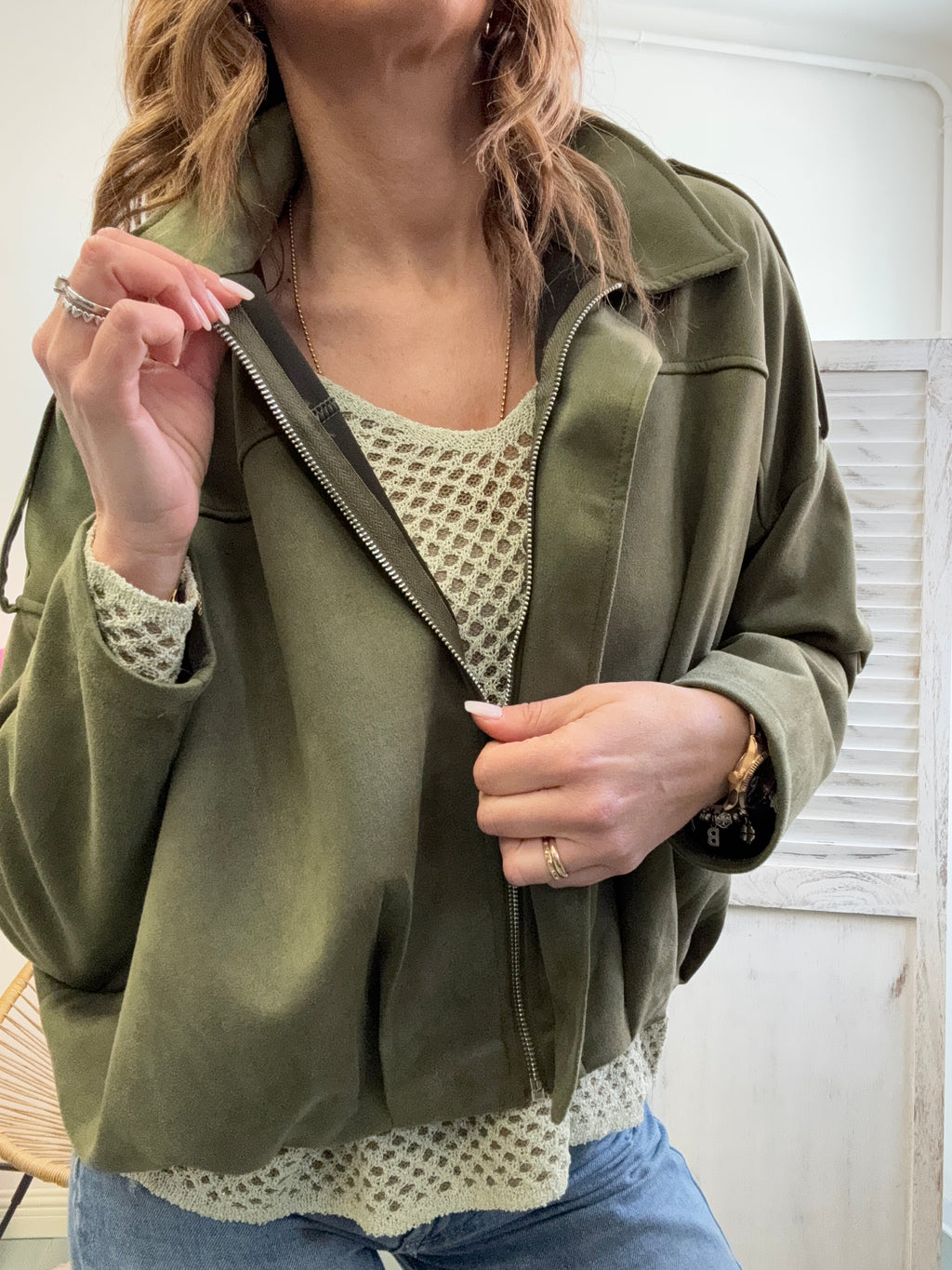 Il giubbino alcantara con la zip