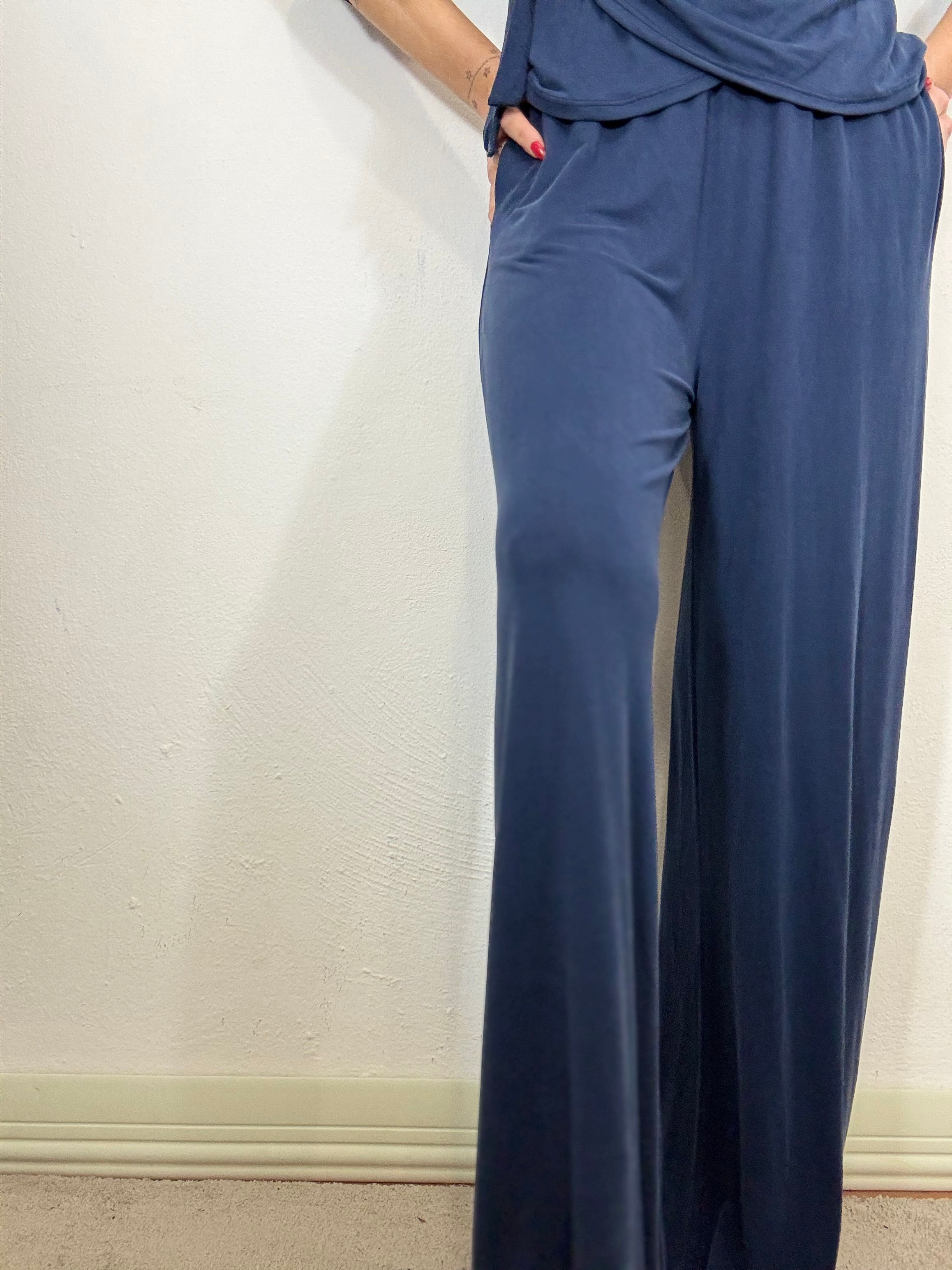 Pantaloni a costine in viscosa leggera