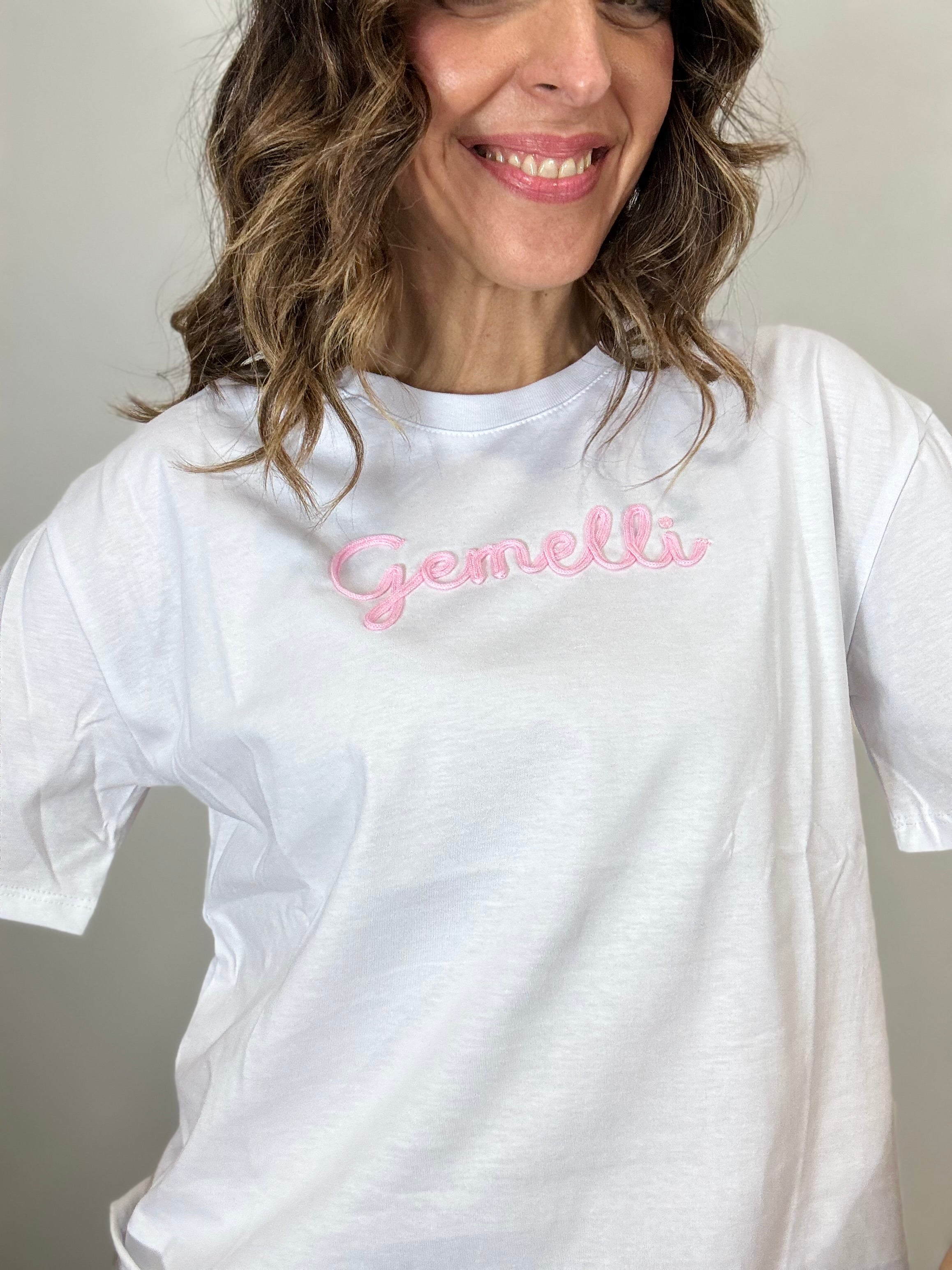 La T shirt LUMINA coi segni zodiacali