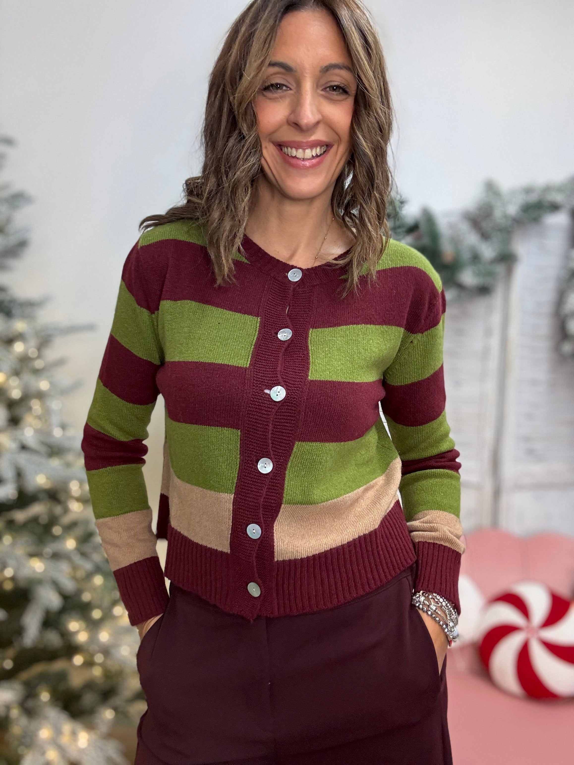 Il cardigan in misto cachemire rigato colorato