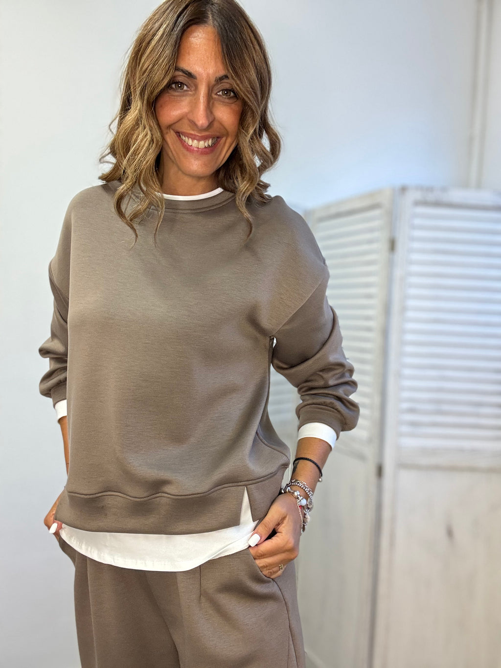 Il completo con la t-shirt annessa