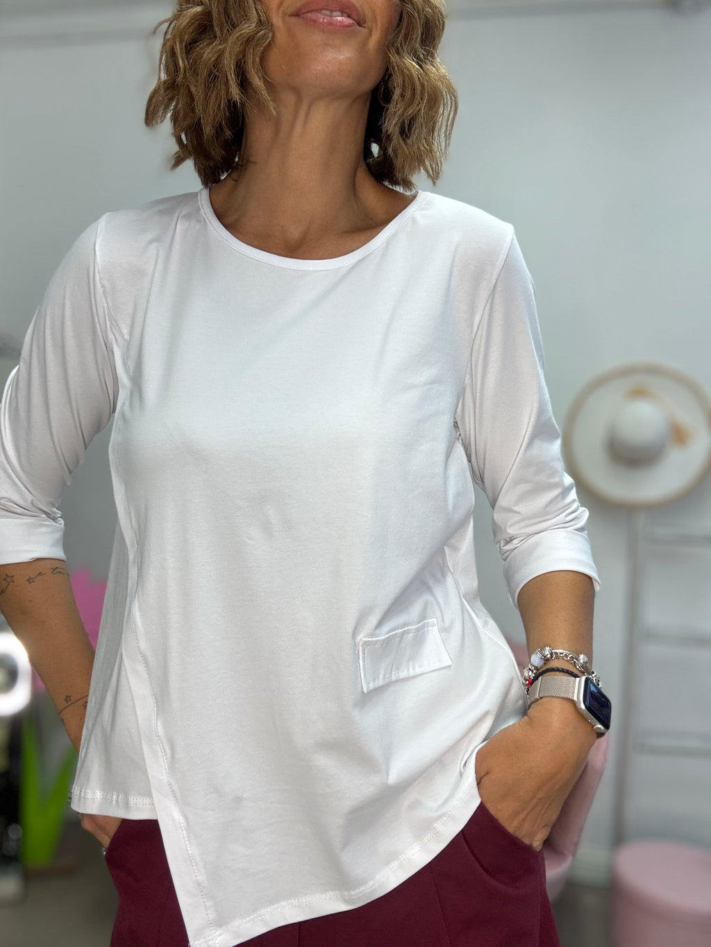 La t-shirt dal taglio irregolare