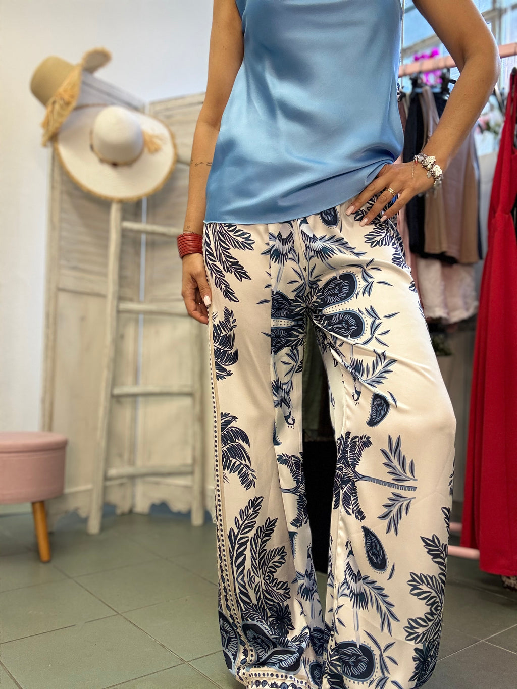 Il pantalone raso Oreste