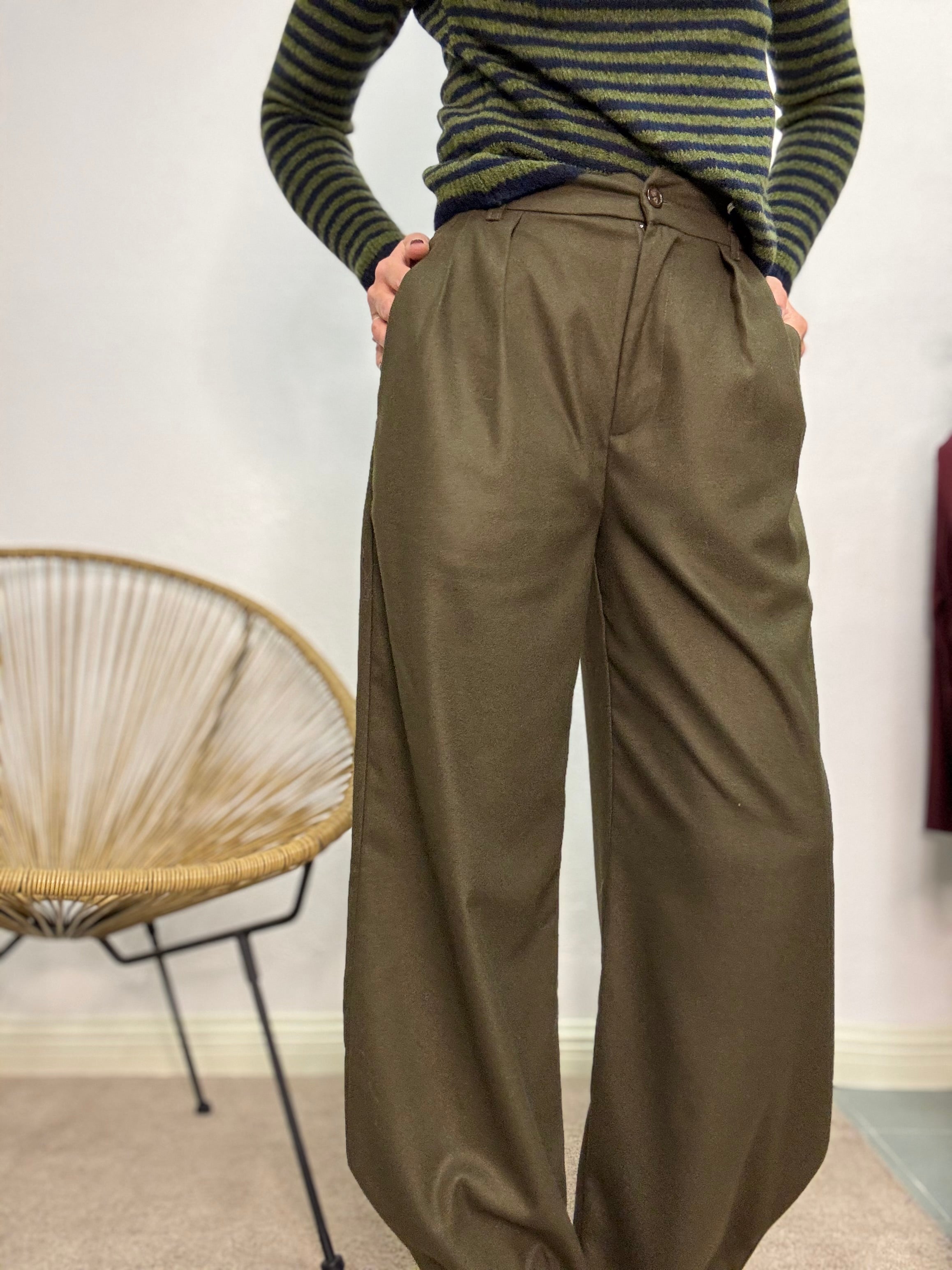 Il pantalone Javier in fustagnetto