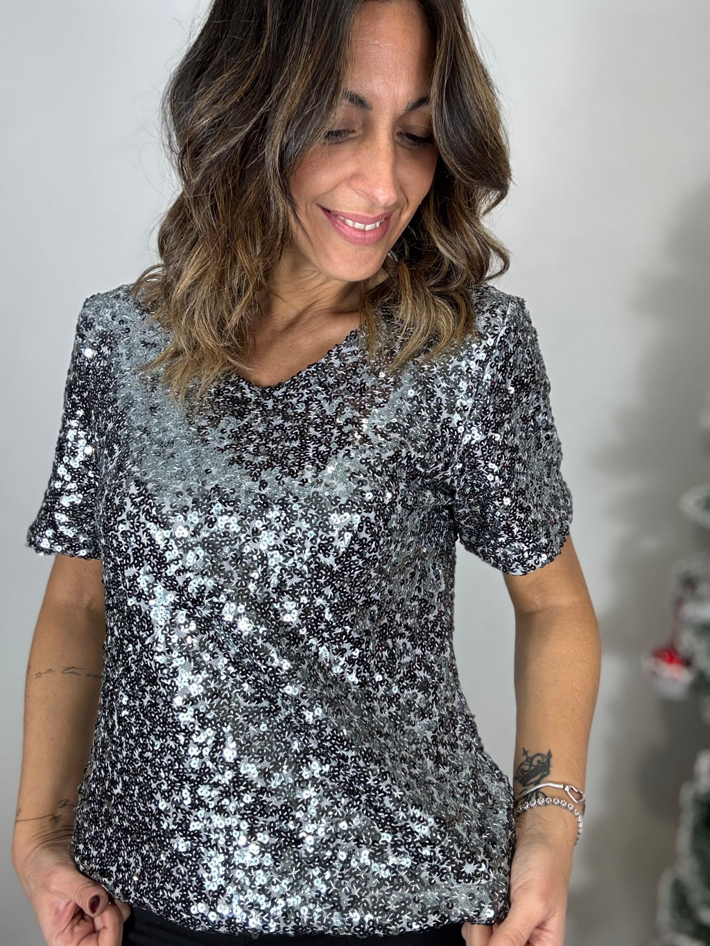La t-shirt paillettes in tanti colori