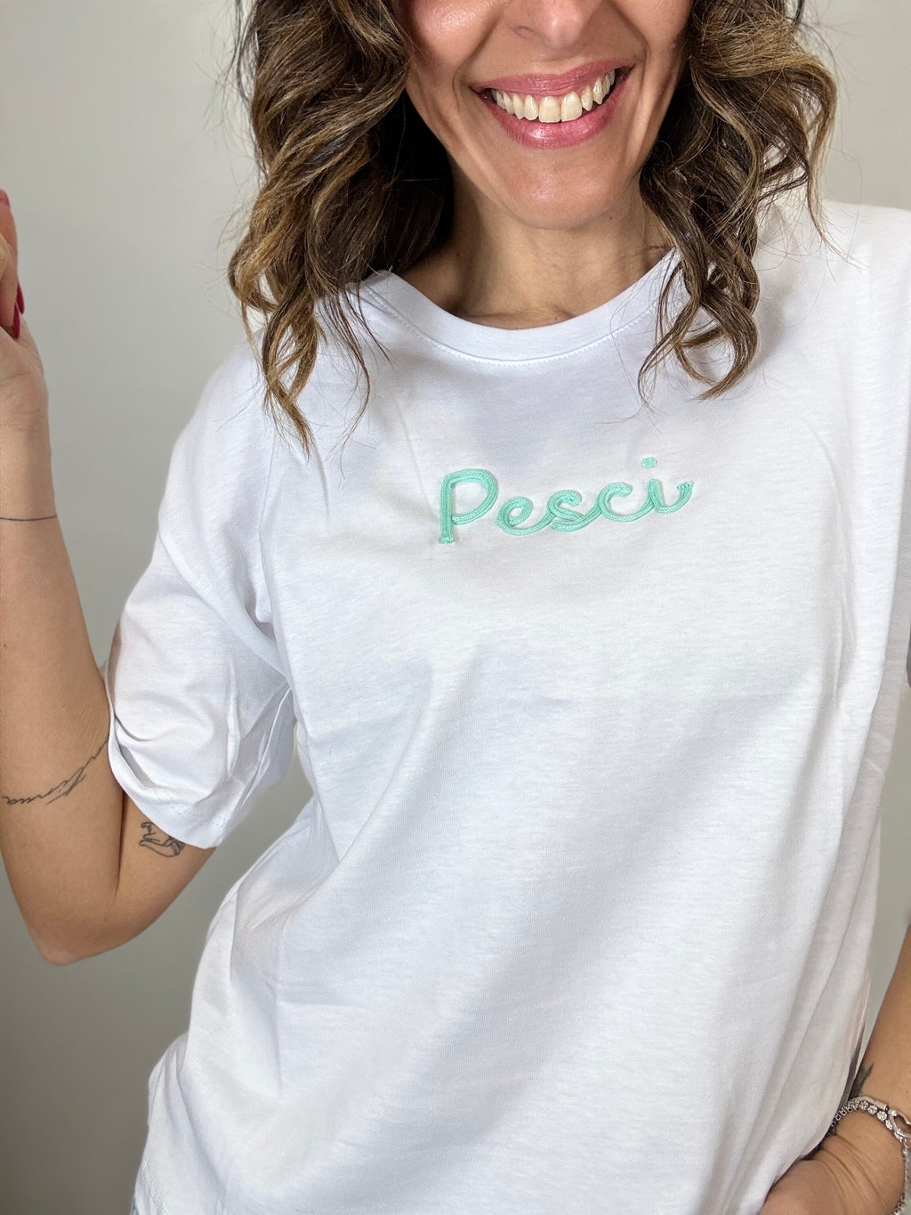 La T shirt LUMINA coi segni zodiacali