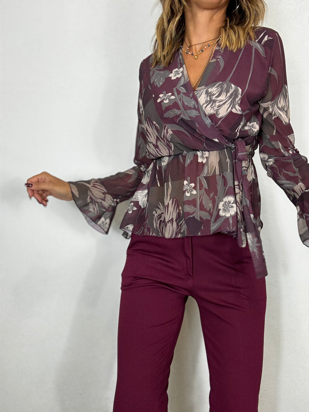 La blusa fiorata Tania